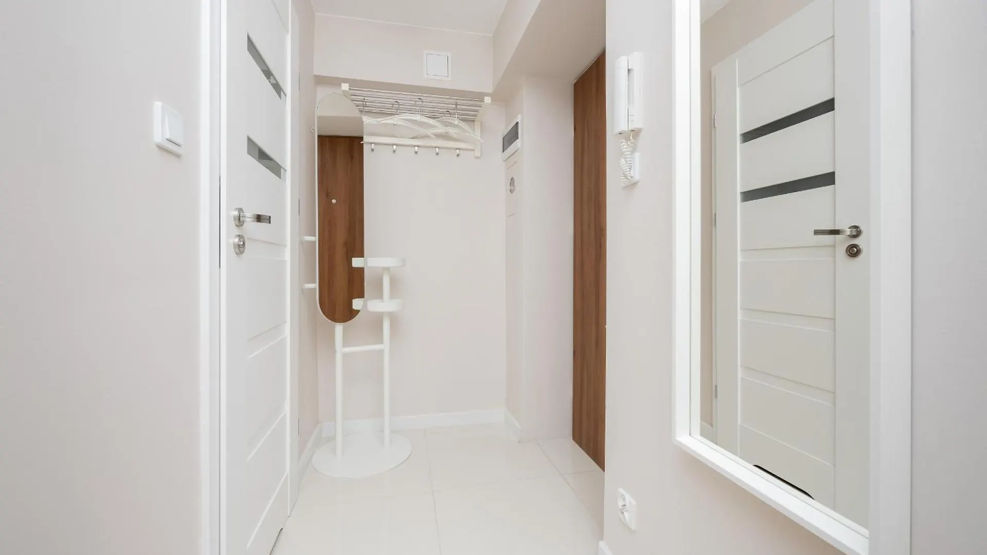 Bright Two-Bedroom Apartment By Rent Like Home Warsaw