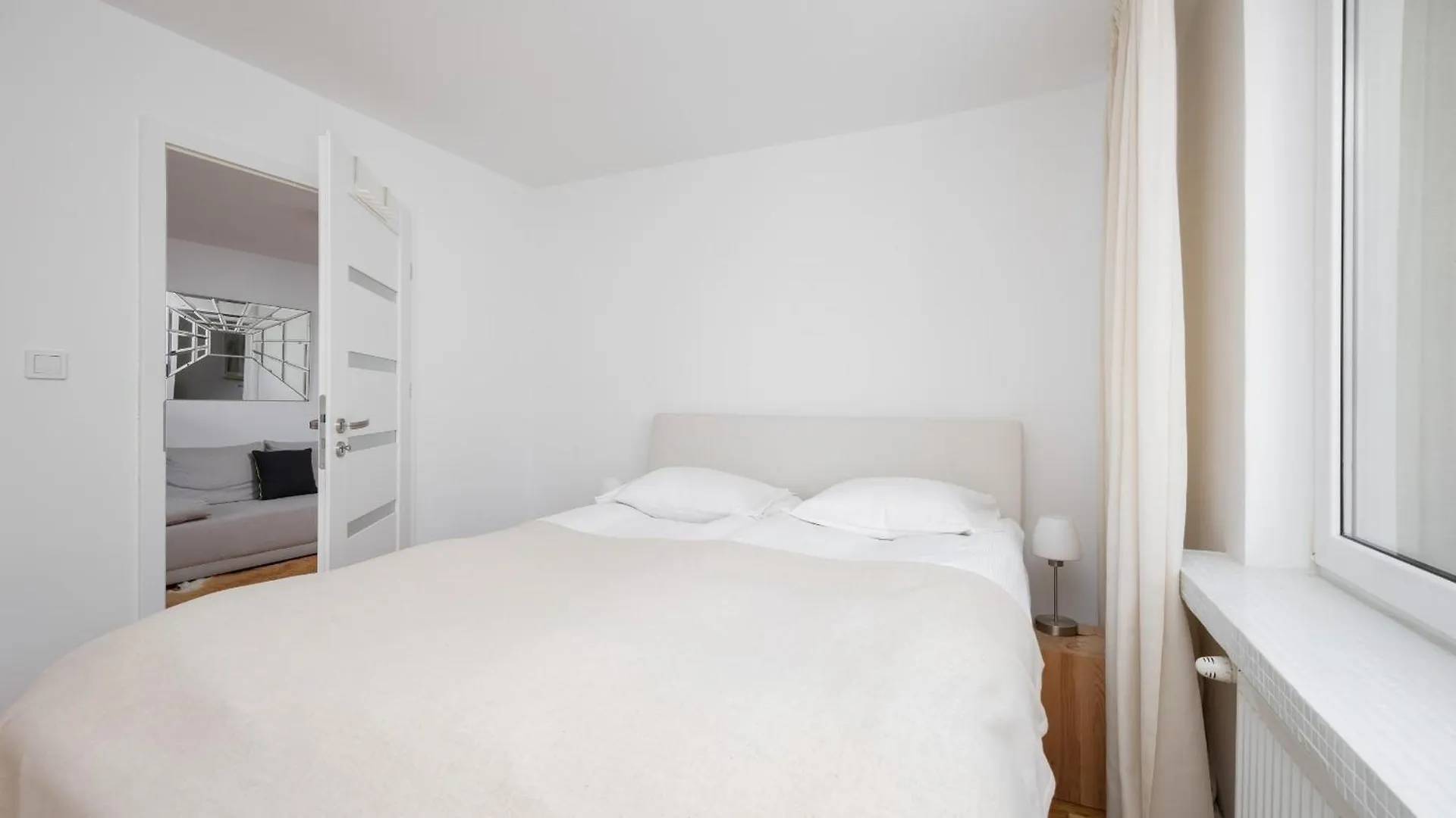 Bright Two-Bedroom Apartment By Rent Like Home Warsaw 0*,