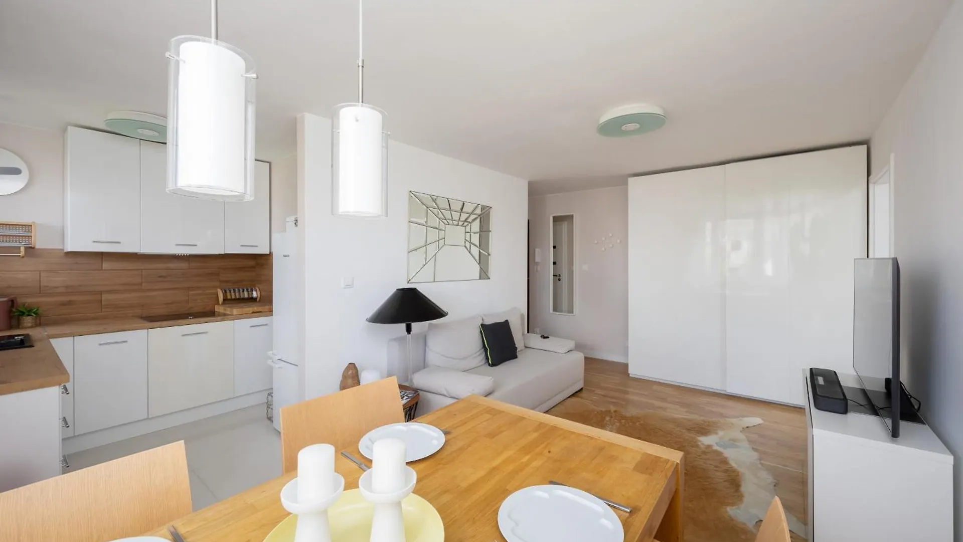 Bright Two-Bedroom Apartment By Rent Like Home Warsaw Poland
