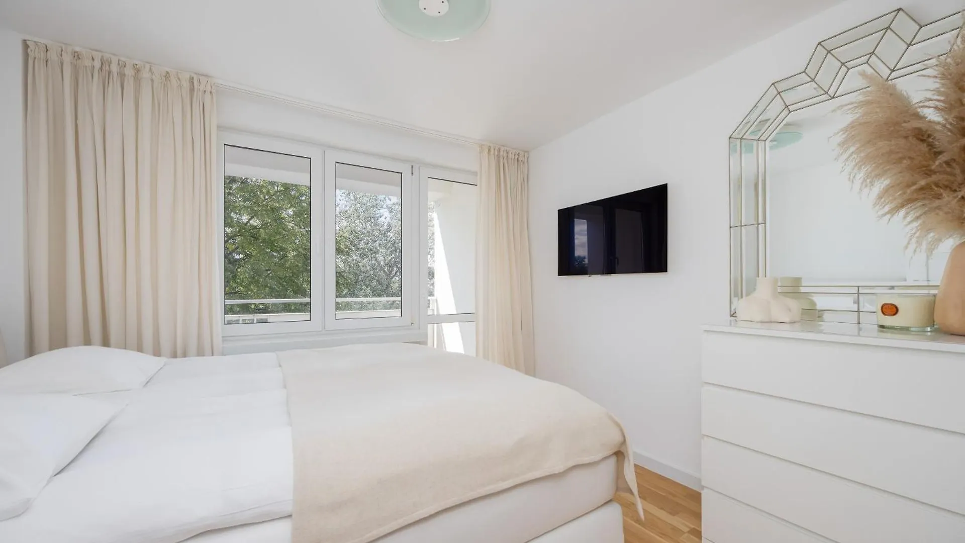 Bright Two-Bedroom Apartment By Rent Like Home Warsaw Poland